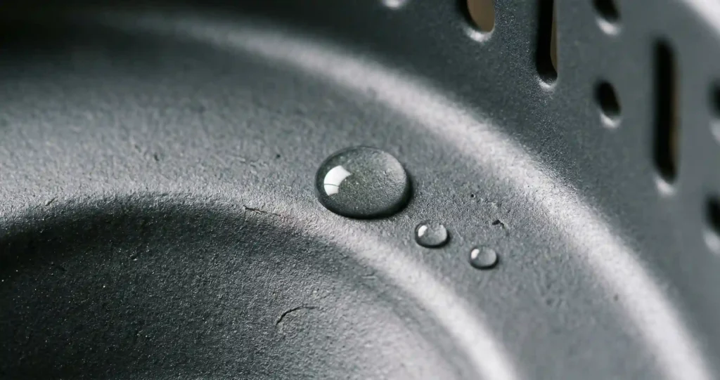 Non toxic ceramic coating detail of the COSORI TurboBlaze Clark Reviews